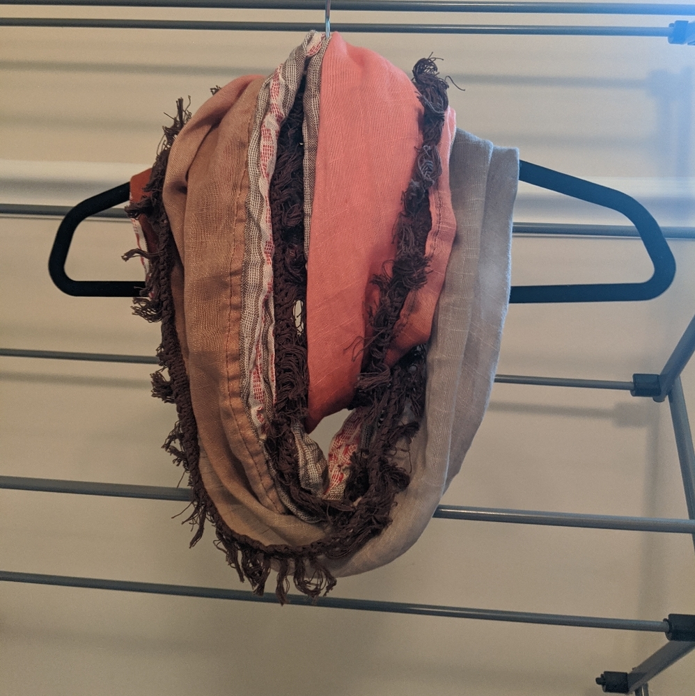 Multipattern infinity scarf